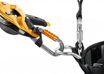 Карабин PETZL  AM&#039;D TRIACT-LOCK